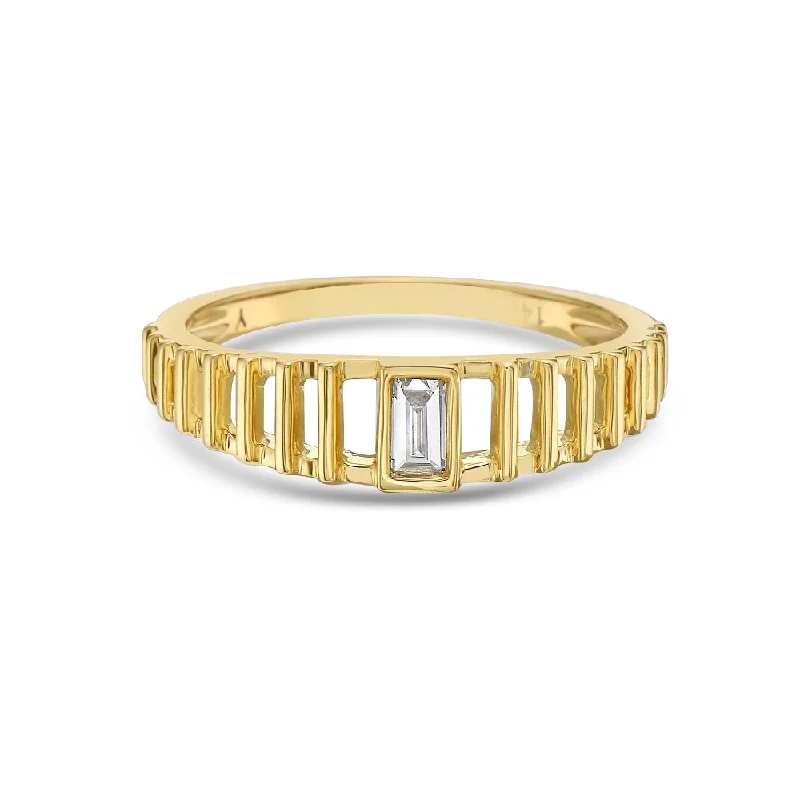 Diamond Baguette Solitaire Ring (0.10 ct.) Bezel Set in 14K Gold